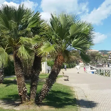 Vicino Al Mare-